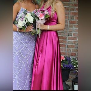Faviana size 4 gown! Worn once slight hem for 5’7 model. Figure flattering!